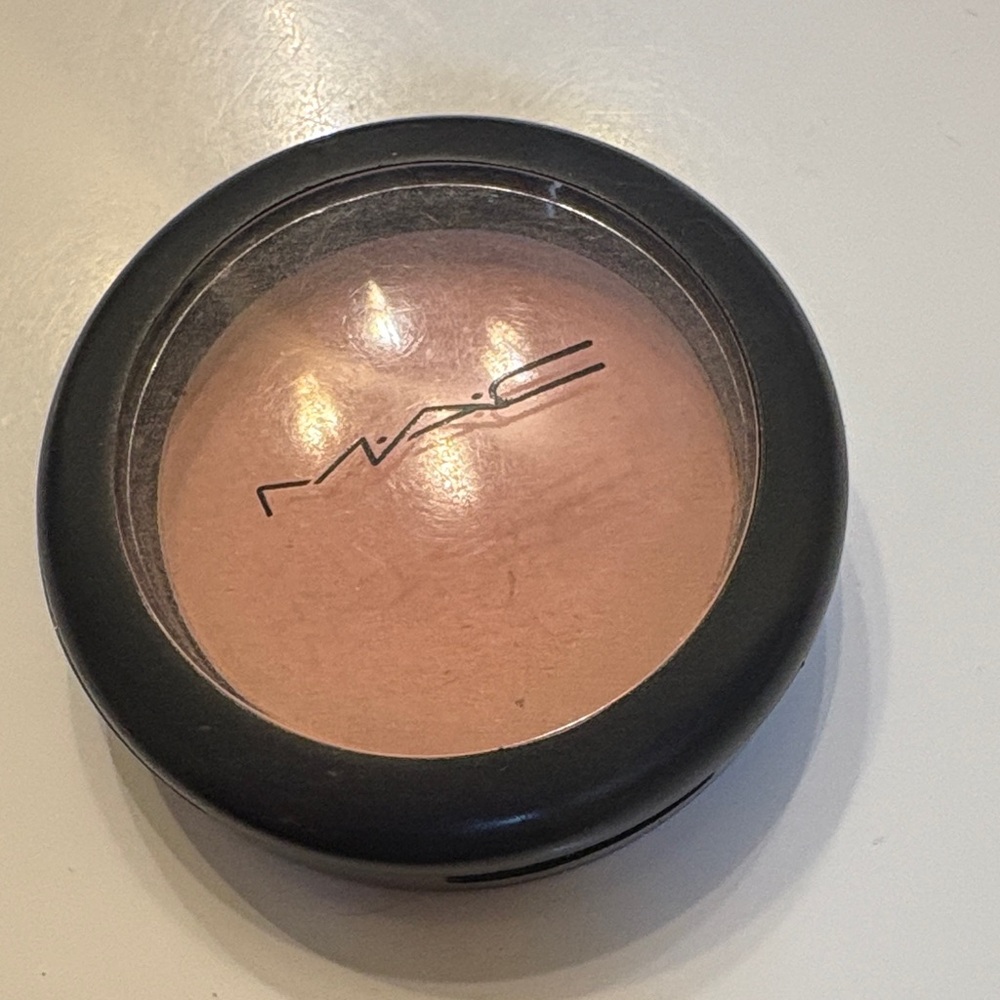 MAC Cosmetics Rosy Glow Blush